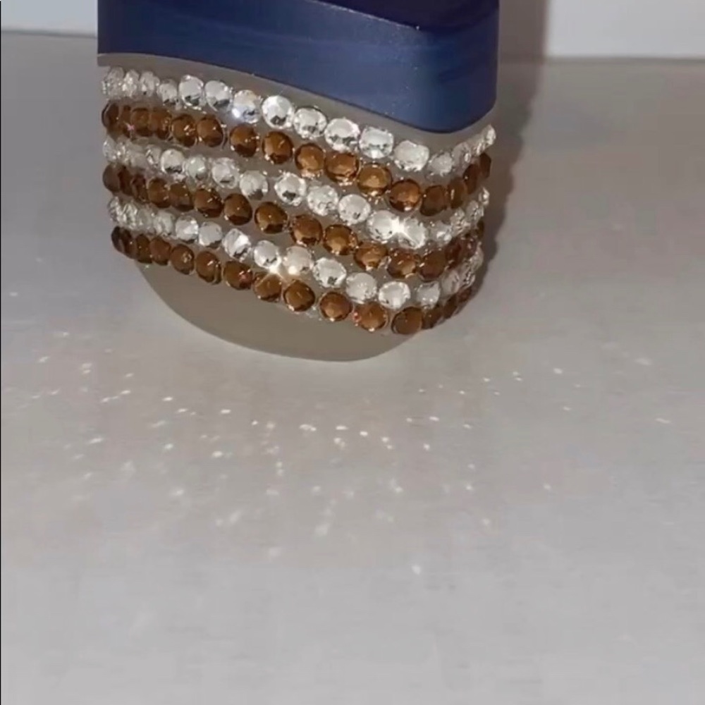 A MUST HAVE 💎 Diamond 💎 Bling Vaseline - Picture 3 of 4